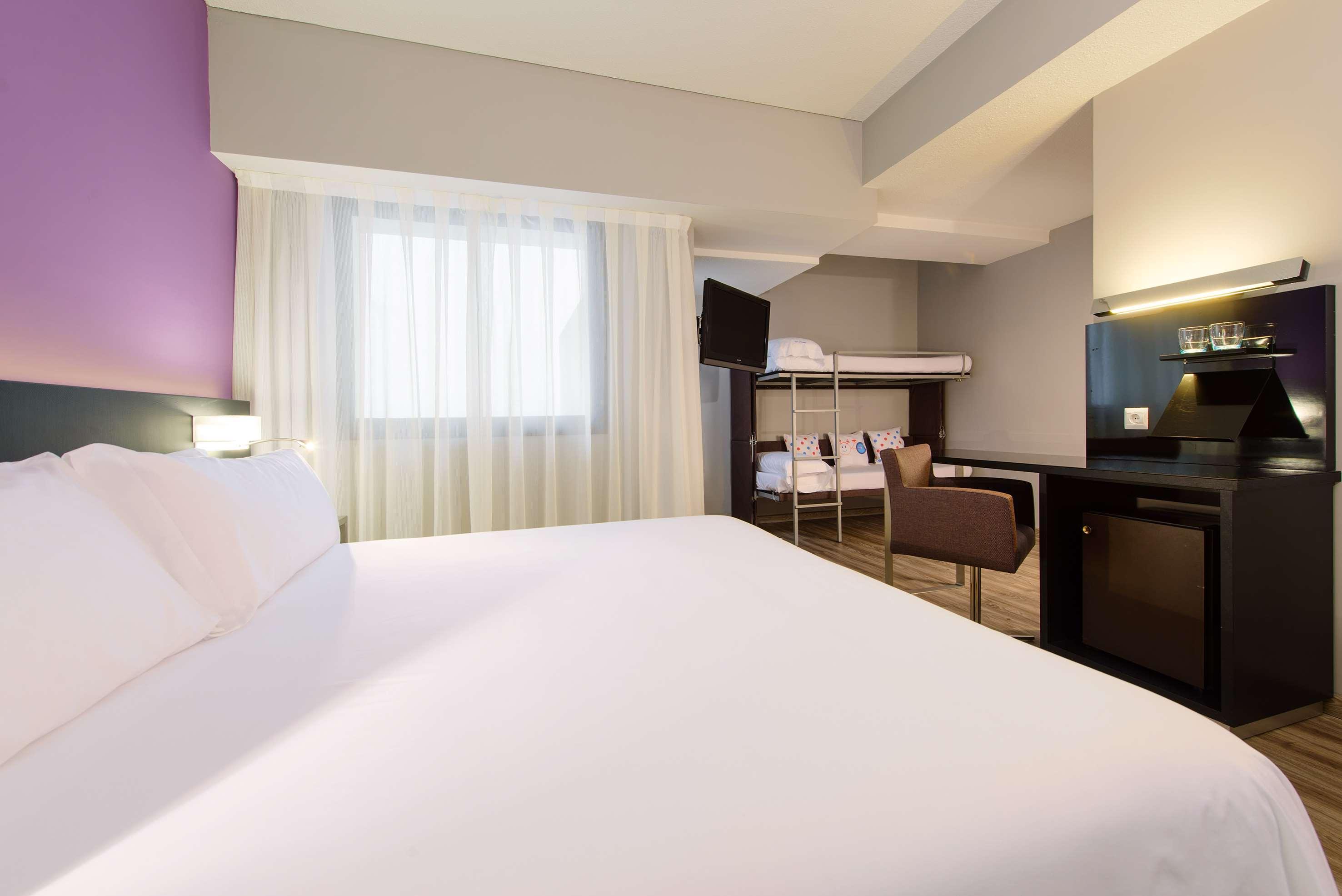 Sercotel Cordoba Medina Azahara Buitenkant foto
